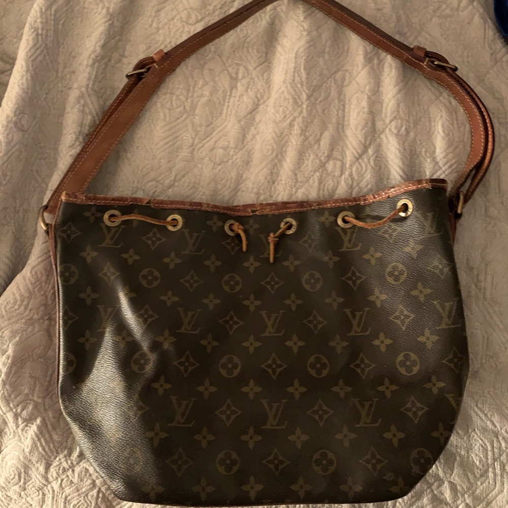 Vintage authentic Louis Vuitton shoulder bag